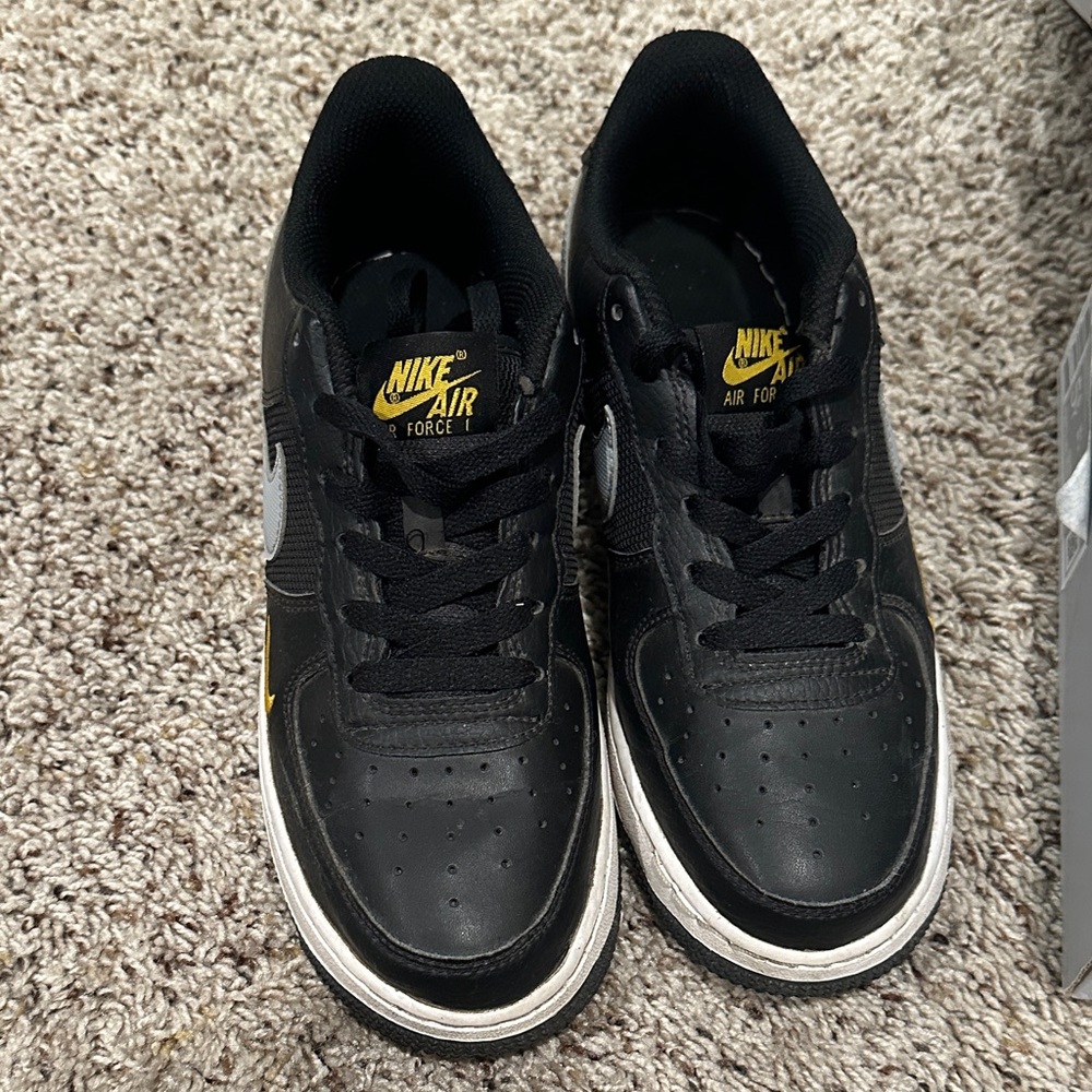 Nike Kids Black and Yellow Sneakers